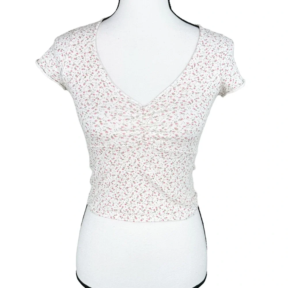 Brandy Melville Pink Floral Print Cropped T-Shirt - Picture 1 of 6